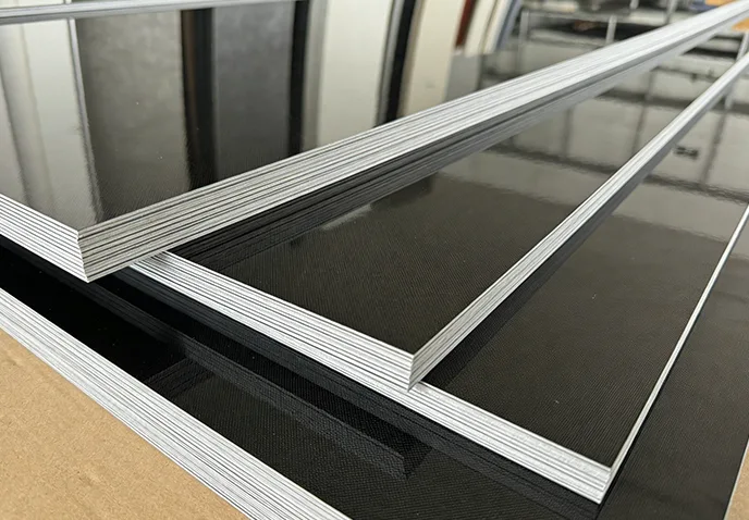 ملامح لوحة الحائط الكريستال الكربون مرآة PET.